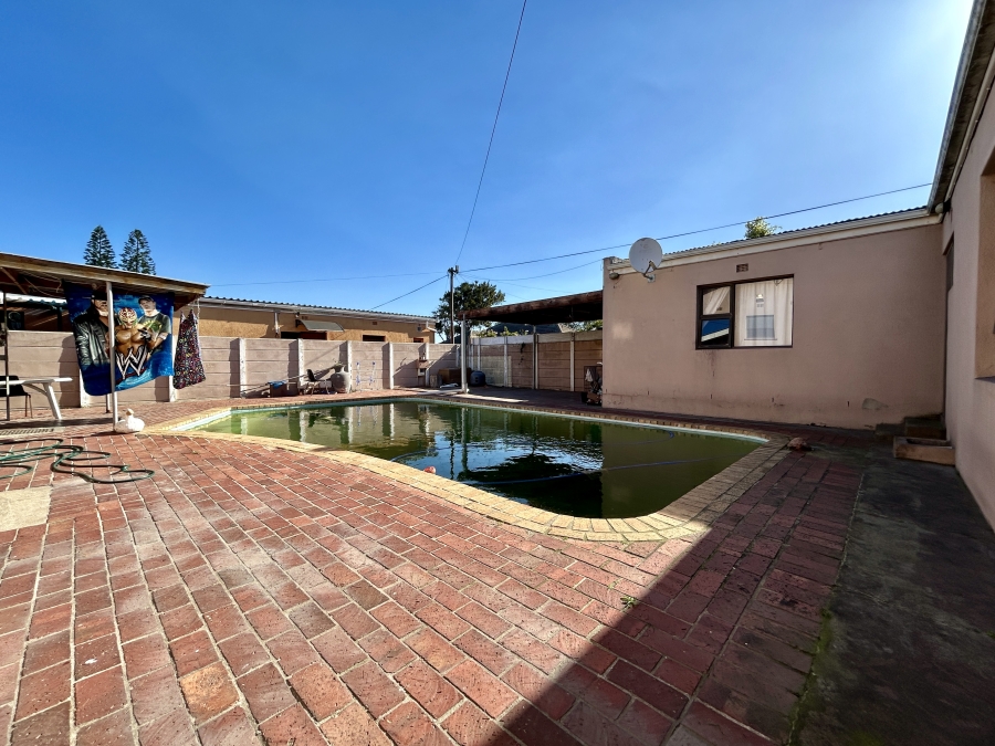2 Bedroom Property for Sale in Fairfield Estate Western Cape